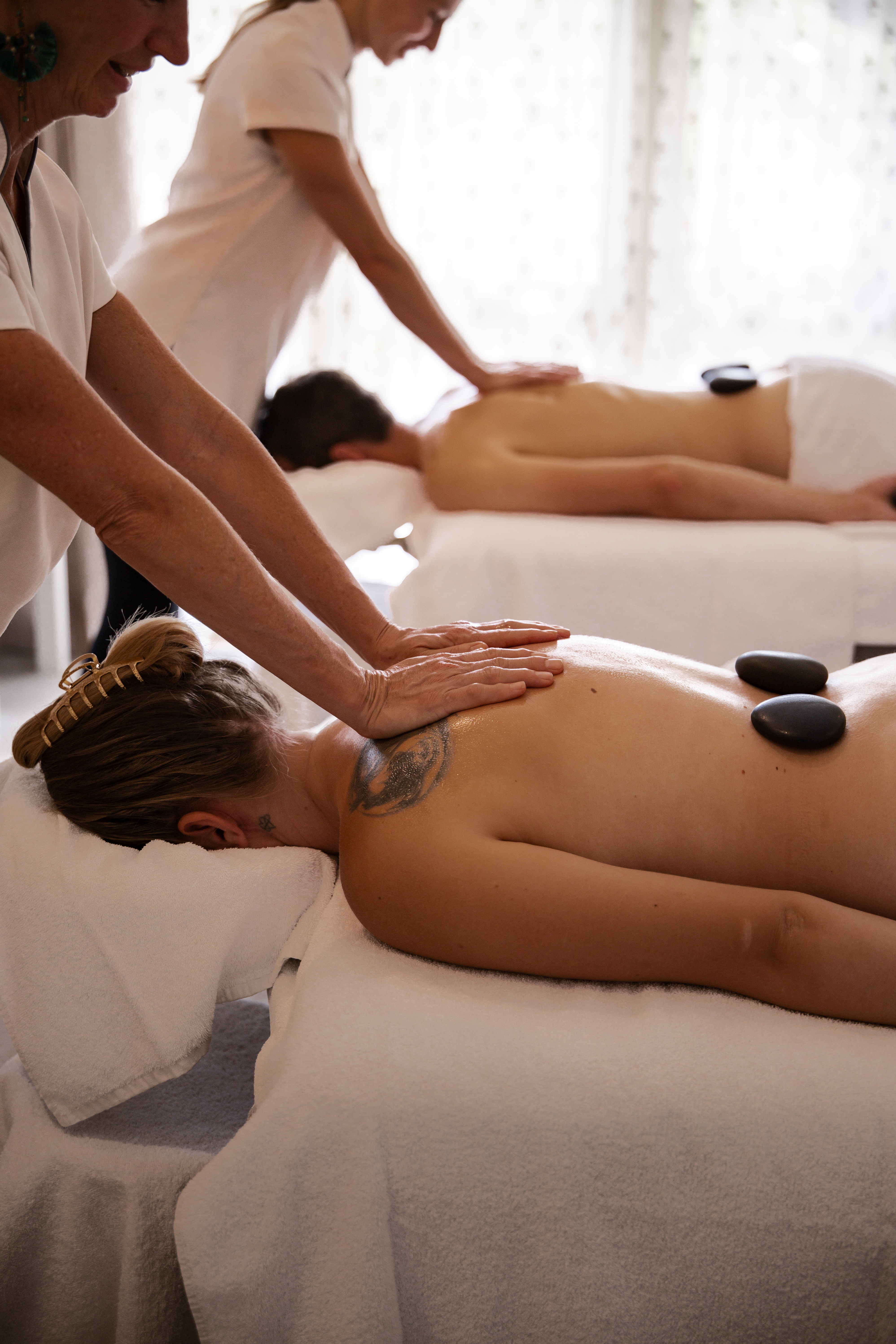 Aromatherapy and hot stone massage at Vibrant Living Day Spa